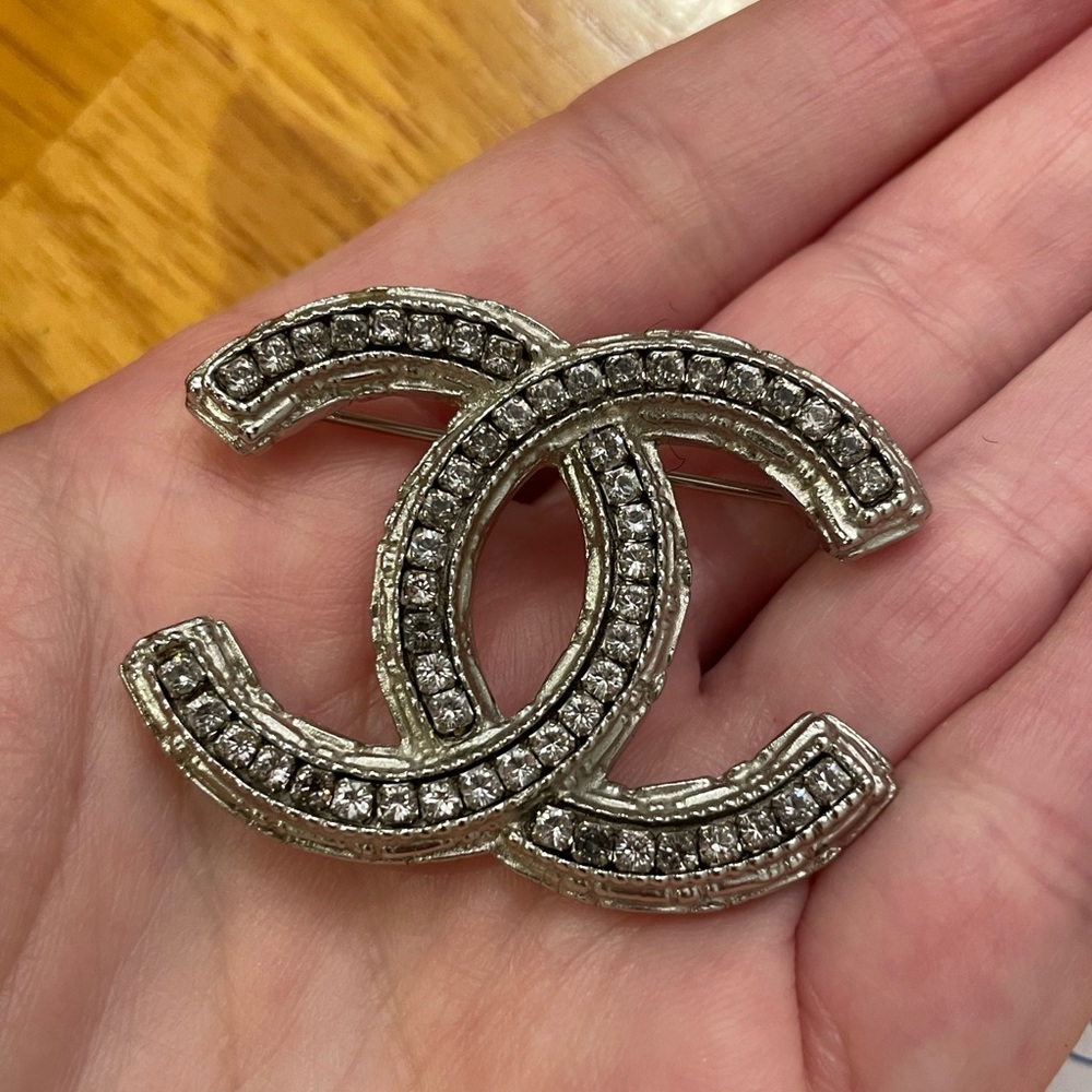 CHANEL Brooch